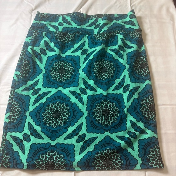LuLaRoe Dresses & Skirts - LuLaRoe Cassie Skirt XL Teal Mandala Geometric Pencil Skirt Stretch Work Office